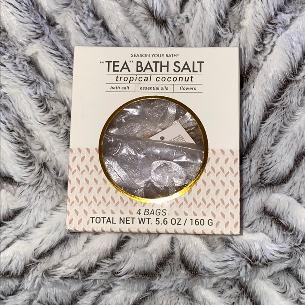 Tropical coconut bath salt
